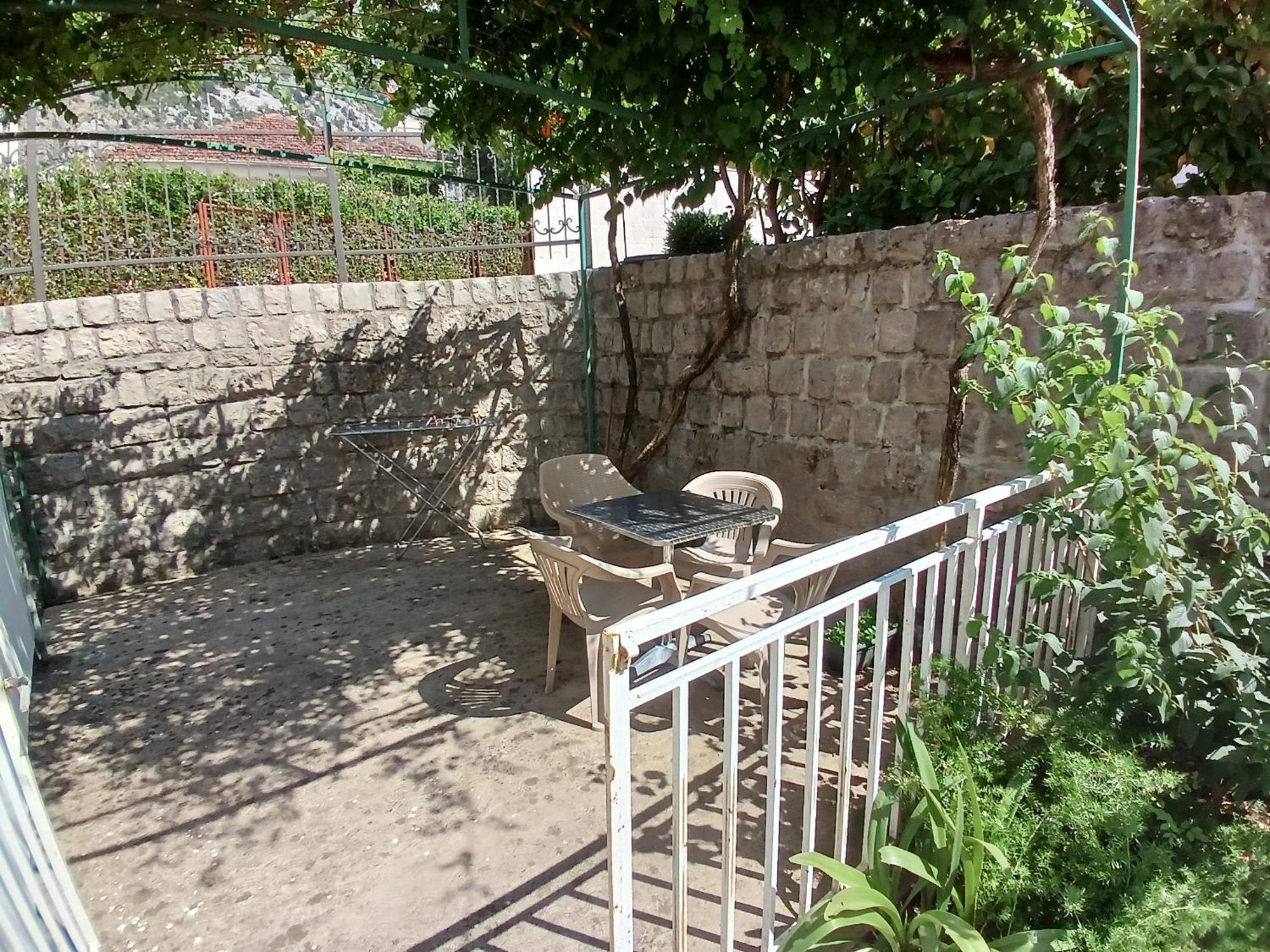 Apartments Tiha Noc Κότορ Εξωτερικό φωτογραφία