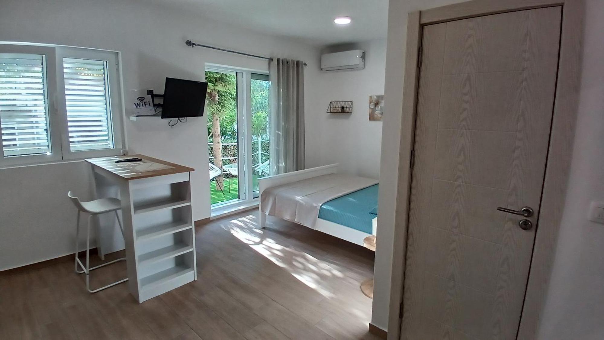 Apartments Tiha Noc Κότορ Εξωτερικό φωτογραφία